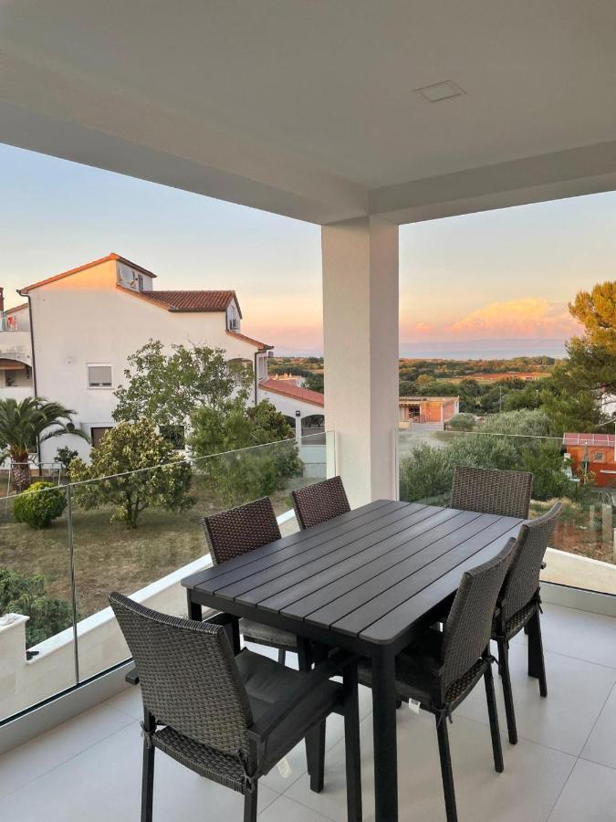 Apartment Rahat Ližnjan Exteriér fotografie